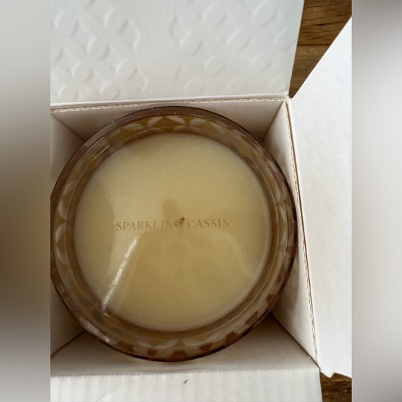 NEW IN BOX NEST Sparkling Cassis Scented Candle ~ 8.1 oz - Picture 9 of 12